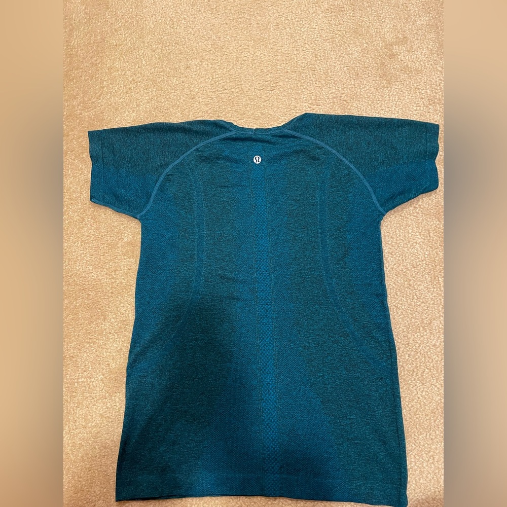 Lululemon short sleeve swiftly size 8